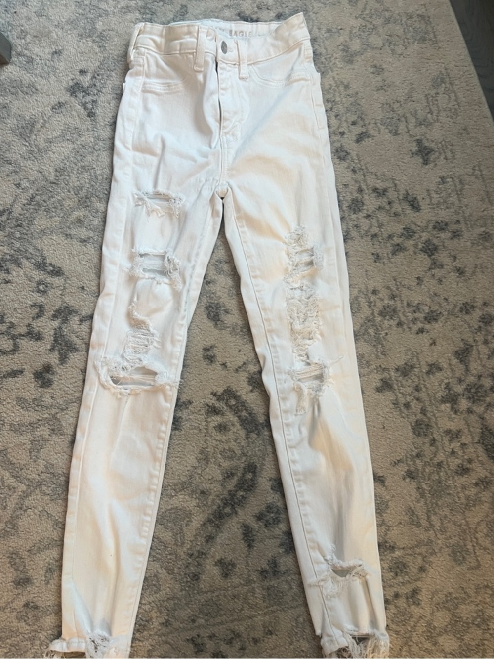 American Eagle Outfitters White Distressed Skinny Jeans